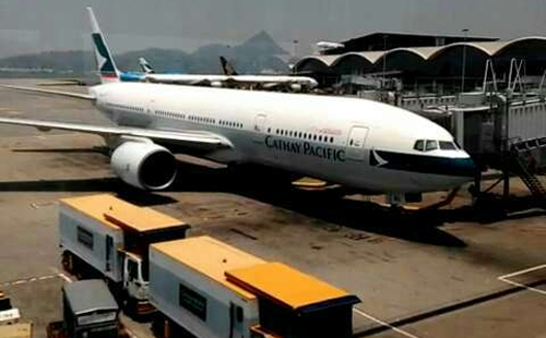 香港机场客机起火原因是什么 香港机场哪架客机起火 香港机场客机起火伤亡情况