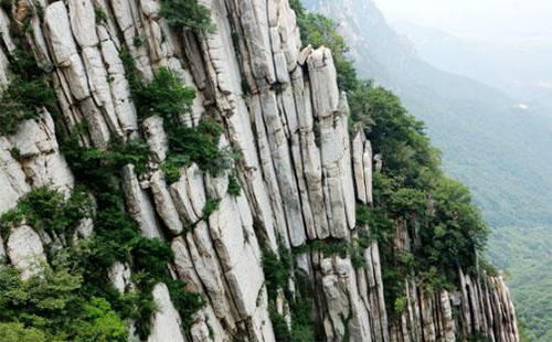 少林寺嵩山门票多少钱 嵩山有什么好玩的地方