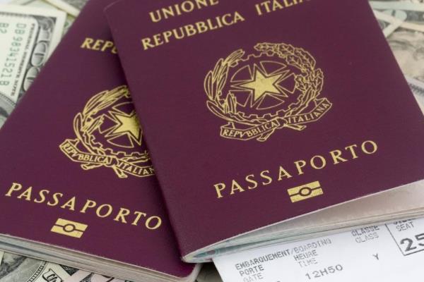 外国护照购票姓名要全称或者30个字符即可
