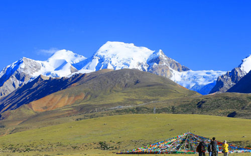 念青唐古拉山海拔多少米 唐古拉山和纳木错的传说