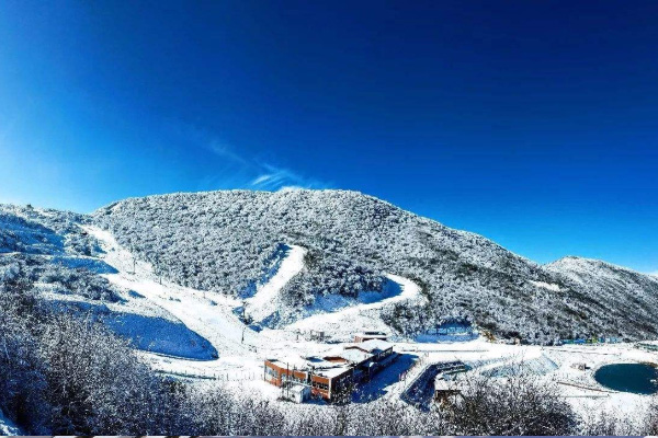 2020-2021峨眉山滑雪场开放时间 峨眉山下雪时间