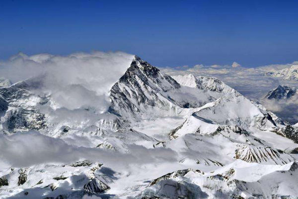 珠穆朗玛峰最新高程多少米 珠穆朗玛峰在哪里