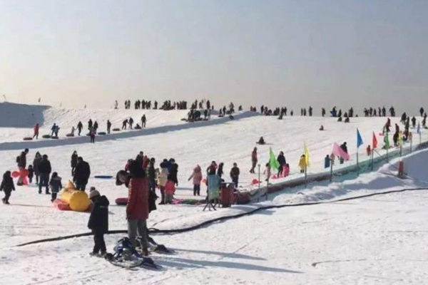 玉龙湾滑雪场2021开放时间及门票价格