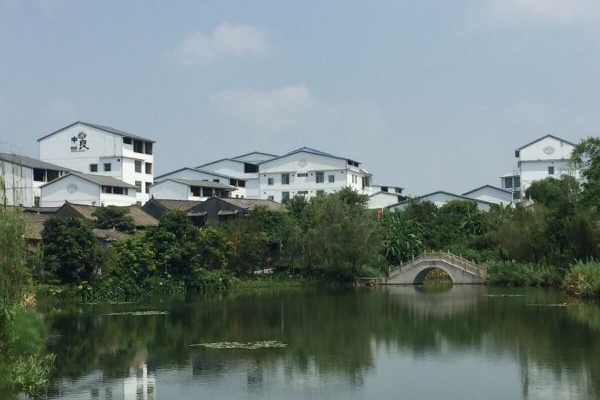 2023美丽南方忠良景区景区旅游攻略 - 门票价格 - 介绍 - 开放时间 - 地址 - 交通 - 天气 - 电话