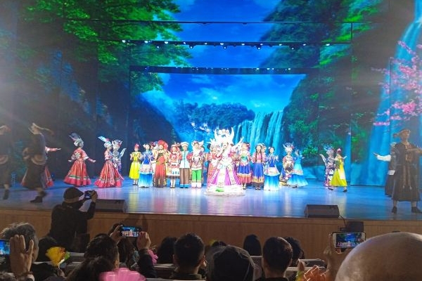 2023多彩贵州风演出游玩攻略 - 演出价格 - 演出时间 - 演出介绍 - 地址 - 交通 - 天气 - 电话