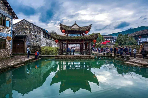 2023芙蓉古村旅游攻略 - 门票价格 - 优惠政策 - 开放时间 - 简介 - 交通 - 美食 - 地址 - 电话 - 天气