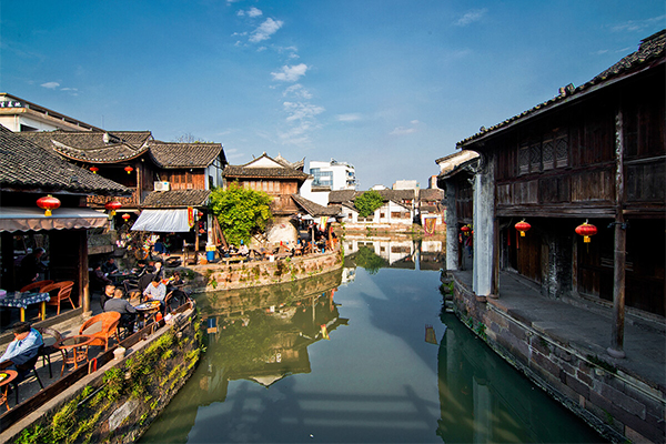 2023新市古镇旅游攻略 - 门票价格 - 优惠政策 - 开放时间 - 简介 - 交通 - 美食 - 地址 - 电话 - 天气