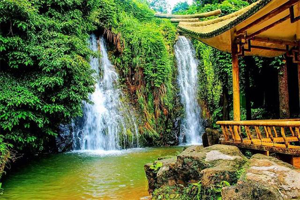 2023雁山瀑布旅游攻略 - 门票价格 - 优惠政策 - 开放时间 - 简介 - 交通 - 美食 - 地址 - 电话 - 天气