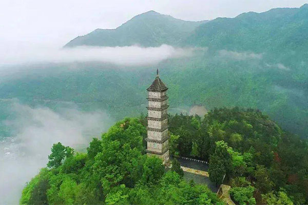 2023赤城山旅游攻略 - 门票价格 - 优惠政策 - 开放时间 - 简介 - 交通 - 美食 - 地址 - 电话 - 天气