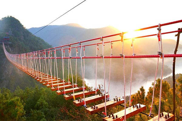 2023陆良三道沟旅游景区旅游攻略 - 门票价格 - 优惠政策 - 开放时间 - 简介 - 交通 - 美食 - 地址 - 电话 - 天气