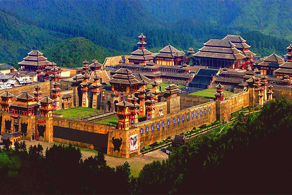 2023横店秦王宫旅游攻略 - 门票价格 - 开放时间 - 优惠政策 - 表演时间表 - 交通 - 地址 - 电话 - 天气