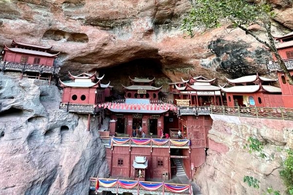 2023甘露寺旅游攻略 - 门票价格 - 交通天气 - 开放时间 - 地址 - 简介 - 电话