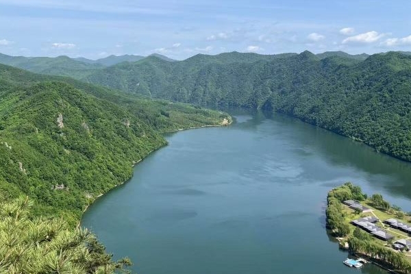 2023虎谷峡风景区旅游攻略 - 门票价格 - 优待政策 - 交通 - 地址 - 天气 - 电话 - 开放时间 - 简介