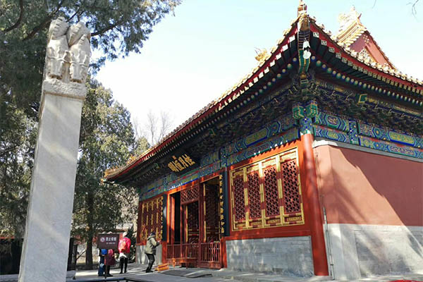 北京卧佛寺是什么佛