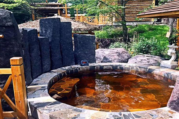 2023长白山天沐戴斯温泉旅游攻略 - 门票价格 - 优惠政策 - 开放时间 - 简介 - 交通 - 美食 - 地址 - 电话 - 天气