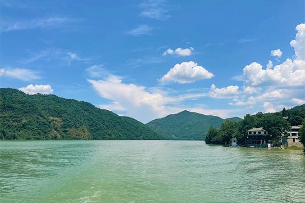 2023富阳富春江旅游攻略 - 门票价格 - 优惠政策 - 开放时间 - 简介 - 交通 - 美食 - 地址 - 电话 - 天气