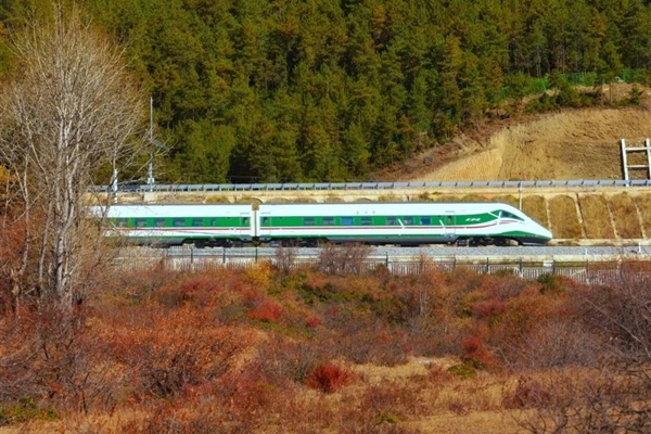 丽江香格里拉高铁开通日期