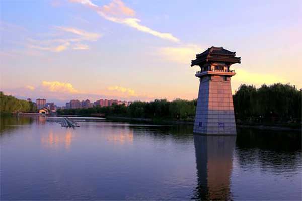 2023汉城湖旅游攻略 - 门票价格 - 优惠政策 - 开放时间 - 简介 - 交通 - 美食 - 地址 - 电话 - 天气